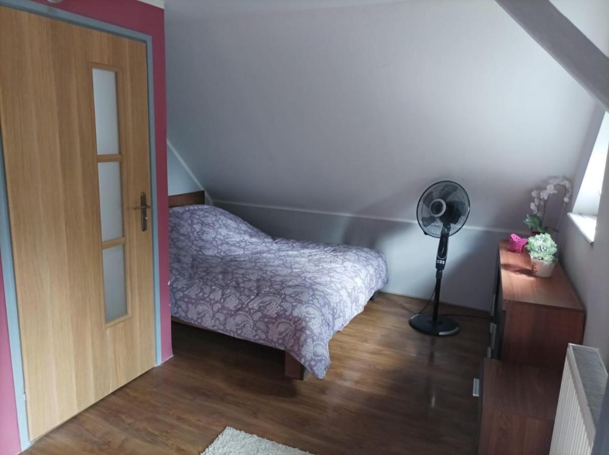Dom Nad Jeziorem Strazym Zbiczno Exterior foto